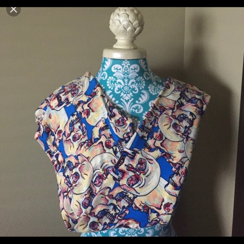 Lularoe rare skull leggings